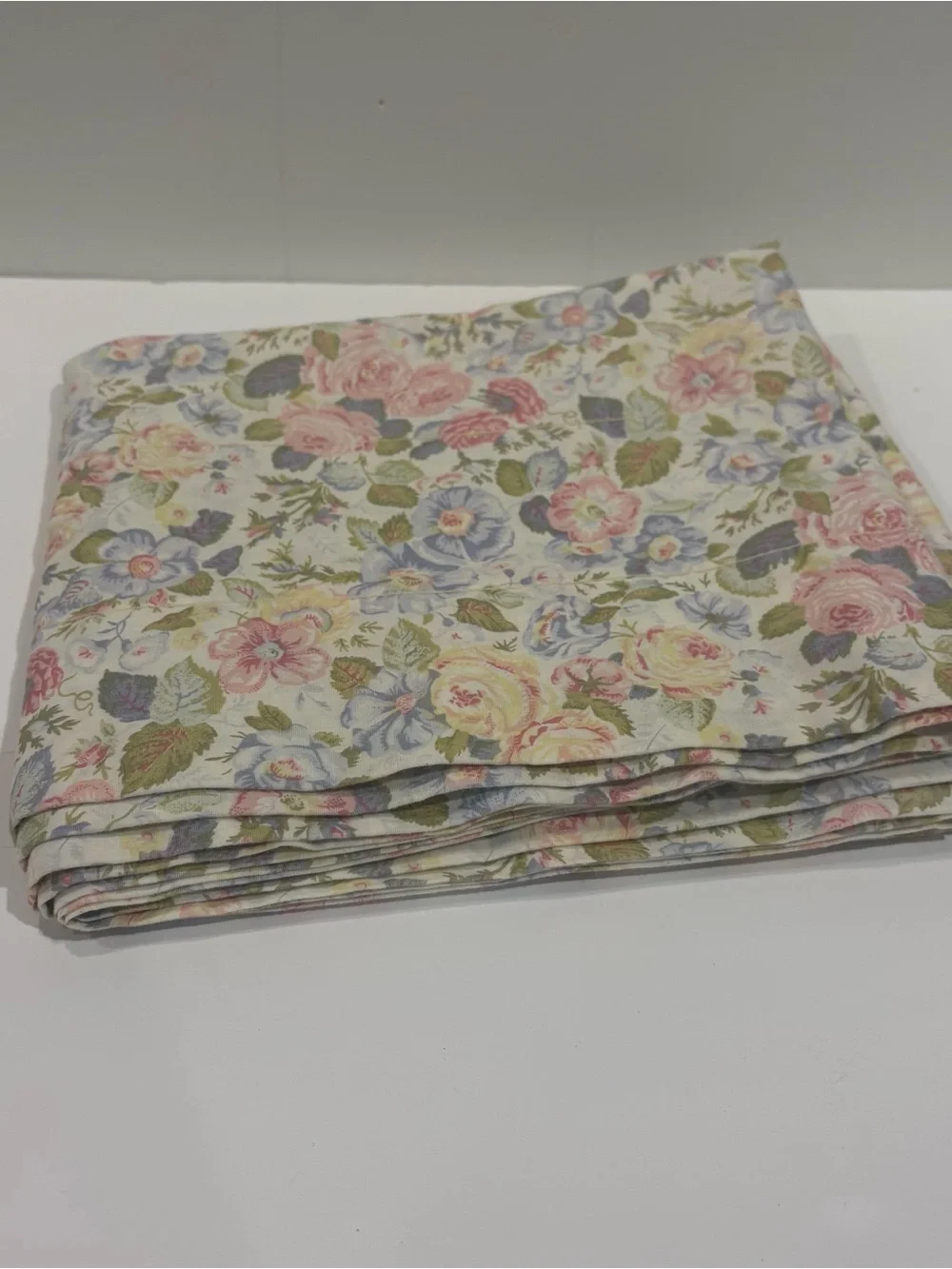 Vtg Laura Ashley Sycamore Quartet Floral Valance 18x83” Yellow Pink Cottagecore